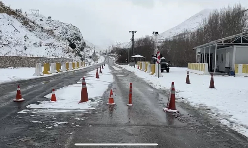 Yoğun Tipi Darende–Gürün Yolunu Kapattı: Çalışmalar Aralıksız Devam Ediyor